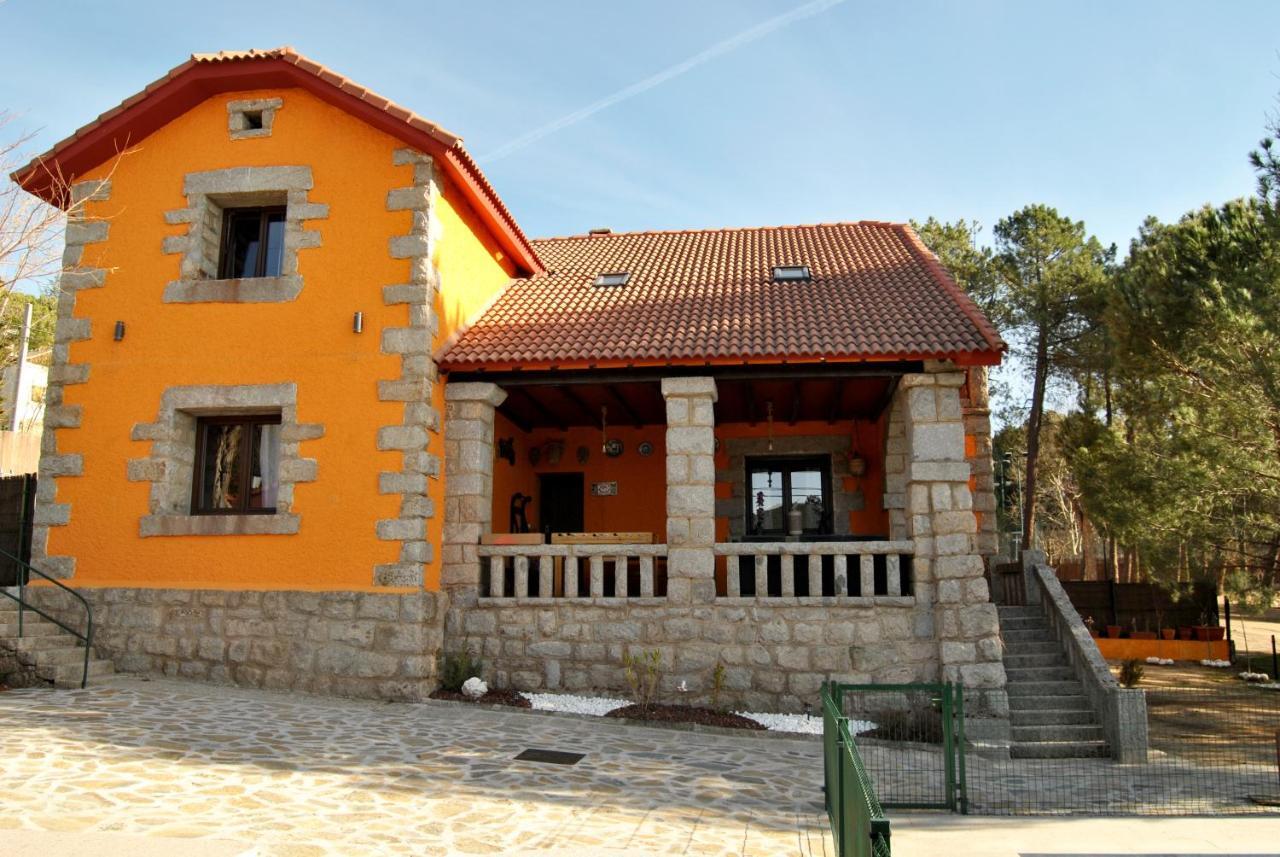 Casa Rural Mansion Adela Con Piscina Y Jacuzzi Collado Mediano Exterior photo